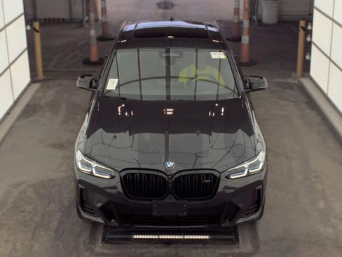 Used 2024 BMW X4 M40i AWD/4WD image 3