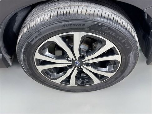 Used 2023 Subaru Forester Limited image 32