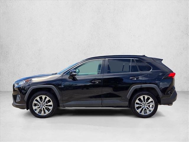 Used 2021 Toyota RAV4 XLE Premium AWD/4WD image 8