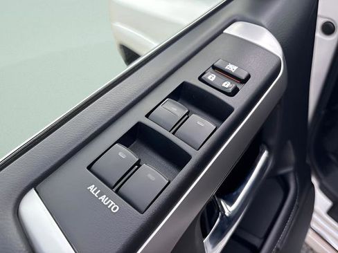 Used 2018 Toyota 4Runner Limited image 15