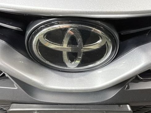 Used 2024 Toyota Camry SE FWD image 9