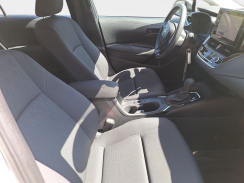 Used 2024 Toyota Corolla LE FWD image 10