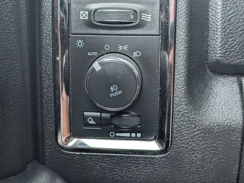 Used 2018 RAM 2500 Laramie w/ Sport Appearance Group AWD/4WD image 9