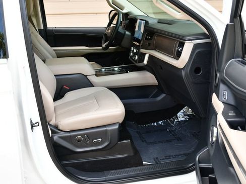 Used 2022 Ford Expedition Limited AWD/4WD image 47