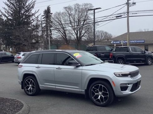 Certified 2023 Jeep Grand Cherokee Summit image 2