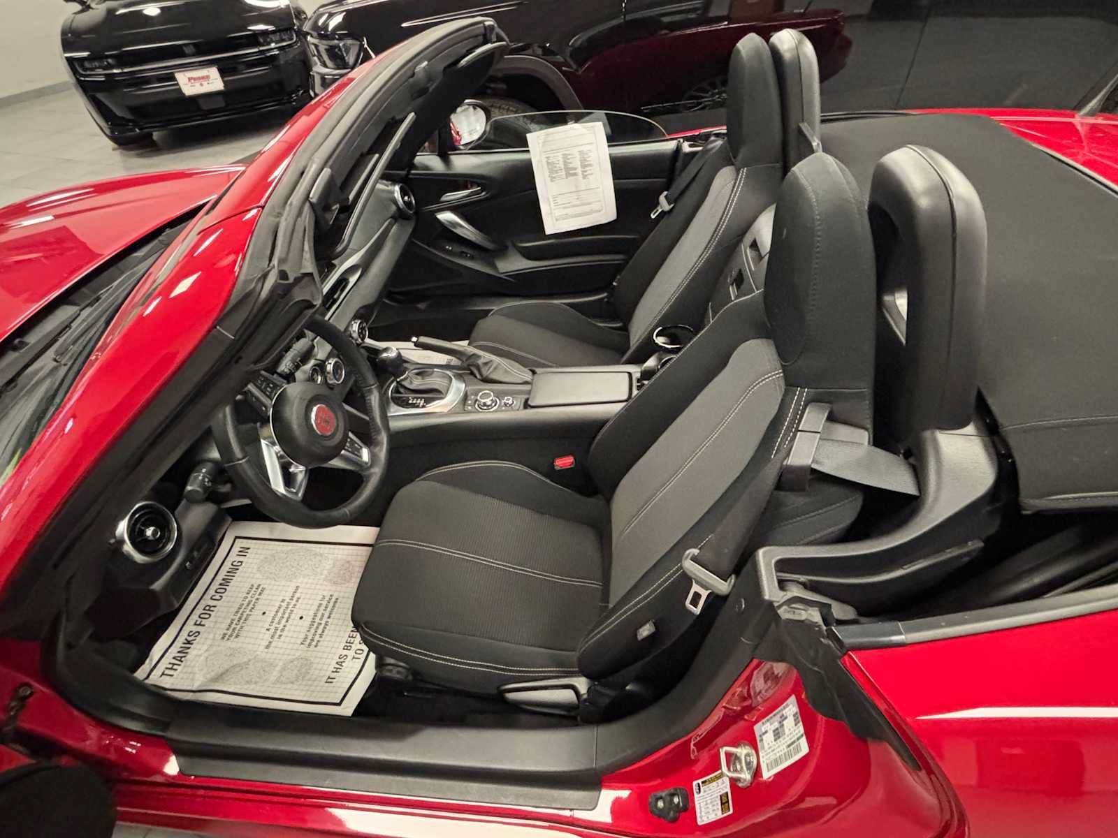Used 2018 FIAT 124 Spider Classica w/ Technology Group RWD image 10