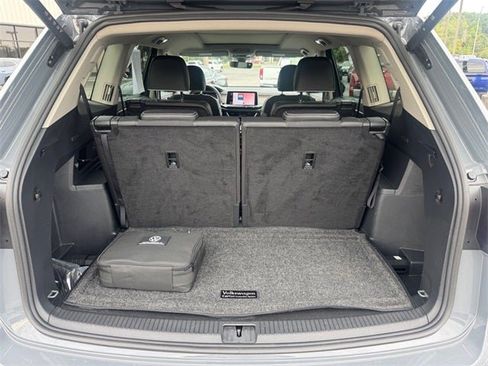 Used 2025 Volkswagen Atlas SEL Premium R-Line image 14