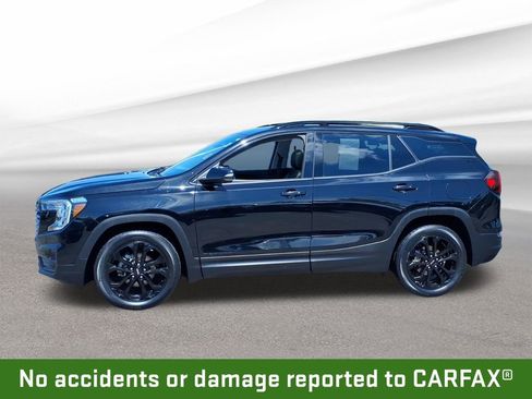 Certified 2022 GMC Terrain SLT w/ Tech Package FWD image 2