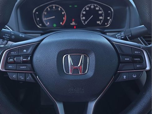 Used 2018 Honda Accord LX image 37