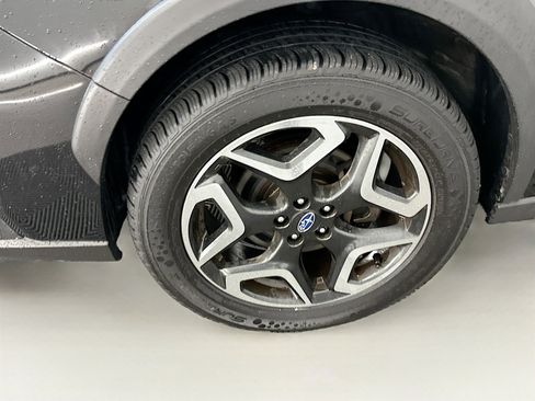 Used 2019 Subaru Crosstrek 2.0i Limited w/ Moonroof Package w/Navigation image 11