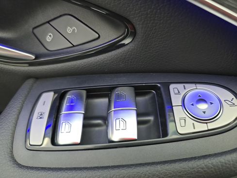 Certified 2021 Mercedes-Benz GLC 300 4MATIC image 27