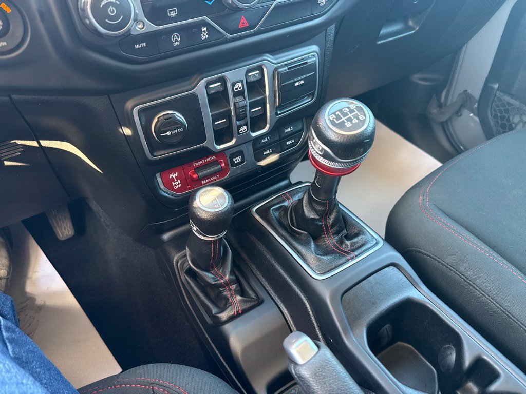 Used 2018 Jeep Wrangler Unlimited Rubicon AWD/4WD image 37