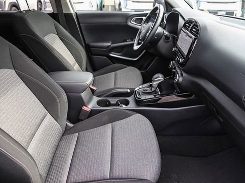 Certified 2023 Kia Soul EX image 18