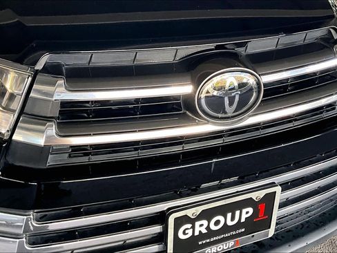 Used 2017 Toyota Highlander Limited image 29