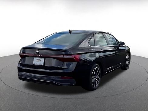 Used 2025 Volkswagen Jetta SE image 11