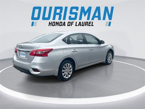Used 2019 Nissan Sentra S image 8