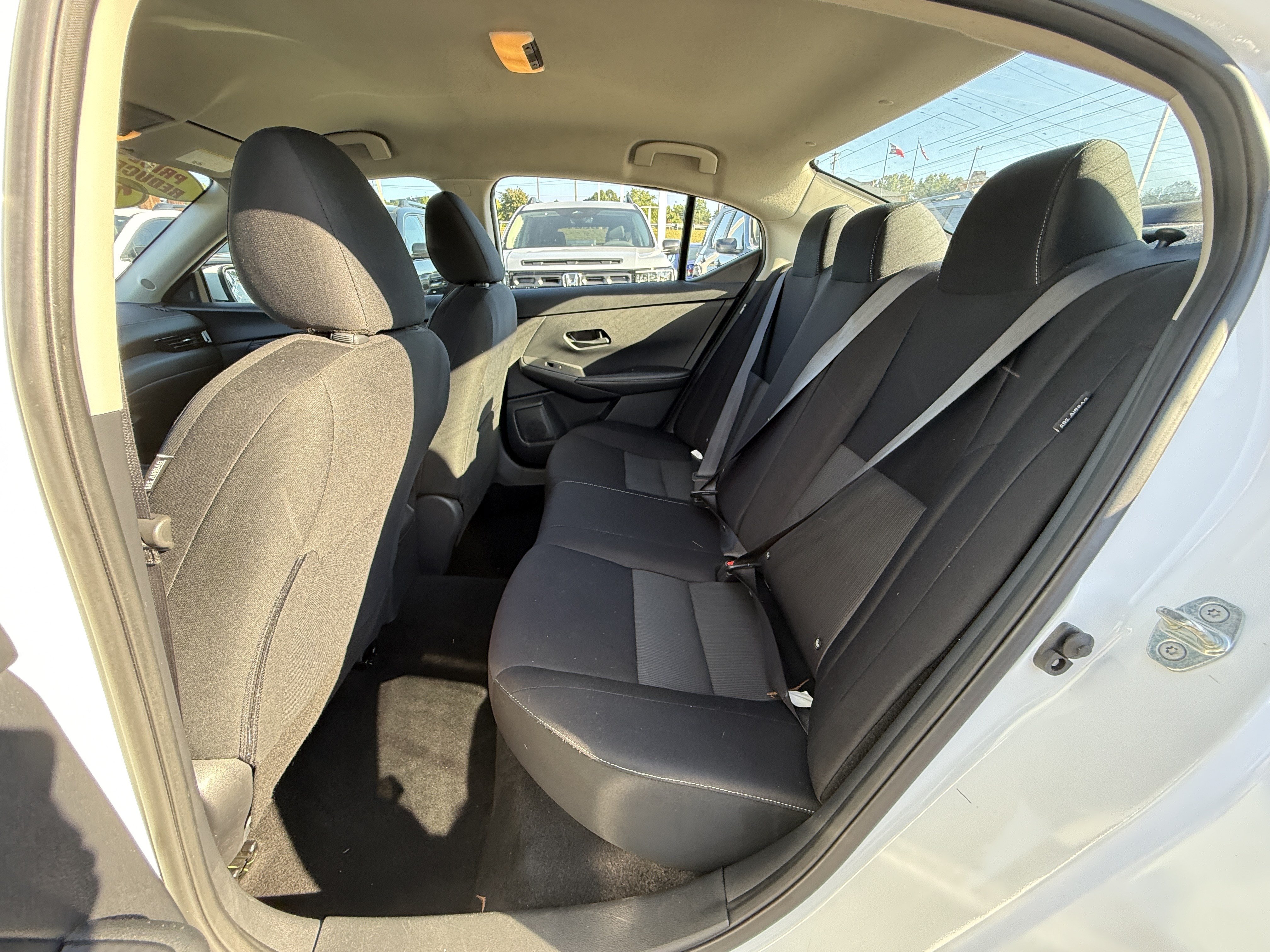 Used 2025 Nissan Sentra SV FWD image 30