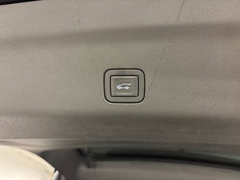 Certified 2025 GMC Yukon Denali Ultimate w/ LPO, Floor Liner Package image 18