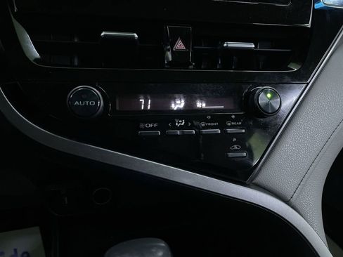 Used 2021 Toyota Camry SE image 22