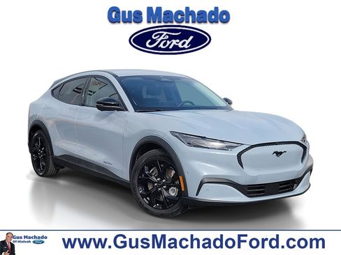 Used 2024 Ford Mustang Mach-E Select image 1