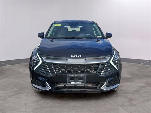 Certified 2025 Kia Sportage LX image 2