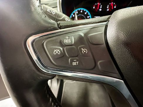 Used 2018 Chevrolet Equinox LT image 35