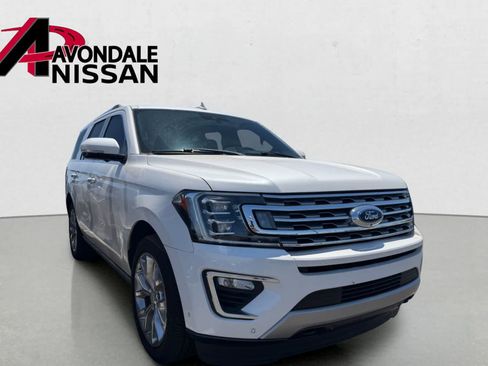 Used 2018 Ford Expedition Limited w/ Equipment Group 302A AWD/4WD image 5