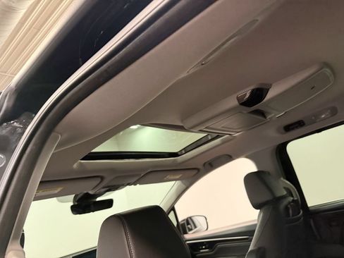 Used 2023 Honda Odyssey Touring image 51