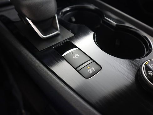 Used 2024 Nissan Rogue SV image 46