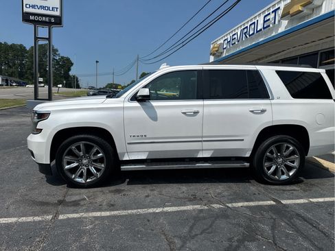 Used 2019 Chevrolet Tahoe LT w/ LT Signature Package RWD image 8