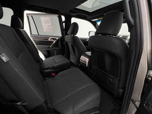 Used 2021 Lexus GX 460 Premium AWD/4WD image 14