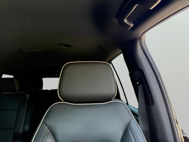 Used 2021 Chevrolet Tahoe Premier AWD/4WD image 16