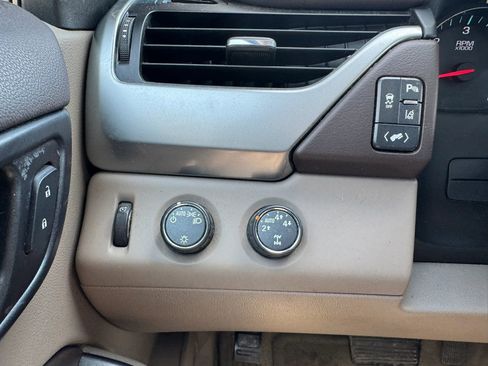 Used 2015 Chevrolet Tahoe LT AWD/4WD image 31