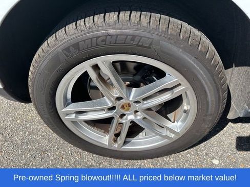 Used 2019 Porsche Macan AWD/4WD image 11