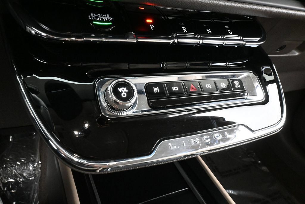 Used 2023 Lincoln Corsair FWD image 25