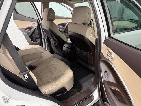 Used 2017 Hyundai Santa Fe Sport image 16