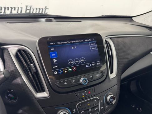 Used 2024 Chevrolet Malibu LT image 15