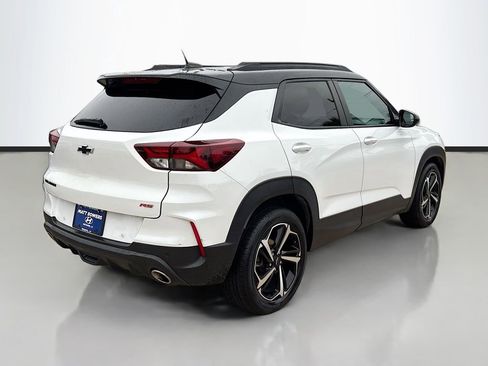 Used 2023 Chevrolet TrailBlazer RS w/ Sun and Liftgate Package image 5