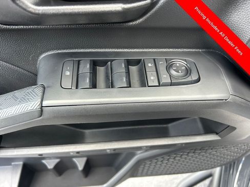 Used 2025 Toyota Tacoma SR AWD/4WD image 4