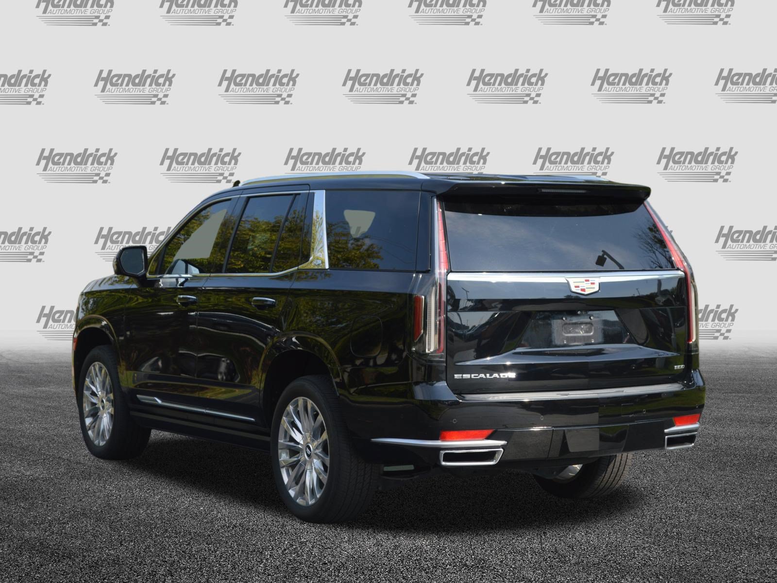 Used 2022 Cadillac Escalade Premium Luxury w/ Performance Package AWD/4WD image 6