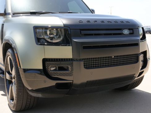Used 2025 Land Rover Defender 110 X AWD/4WD image 26