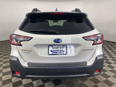Used 2025 Subaru Outback Premium AWD/4WD image 7