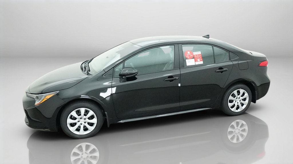 New 2027 Toyota Corolla LE FWD image 3