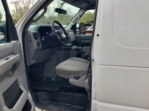 Used 2014 Ford E-150 and Econoline 150 Extended w/ Interior Upgrade Package image 15