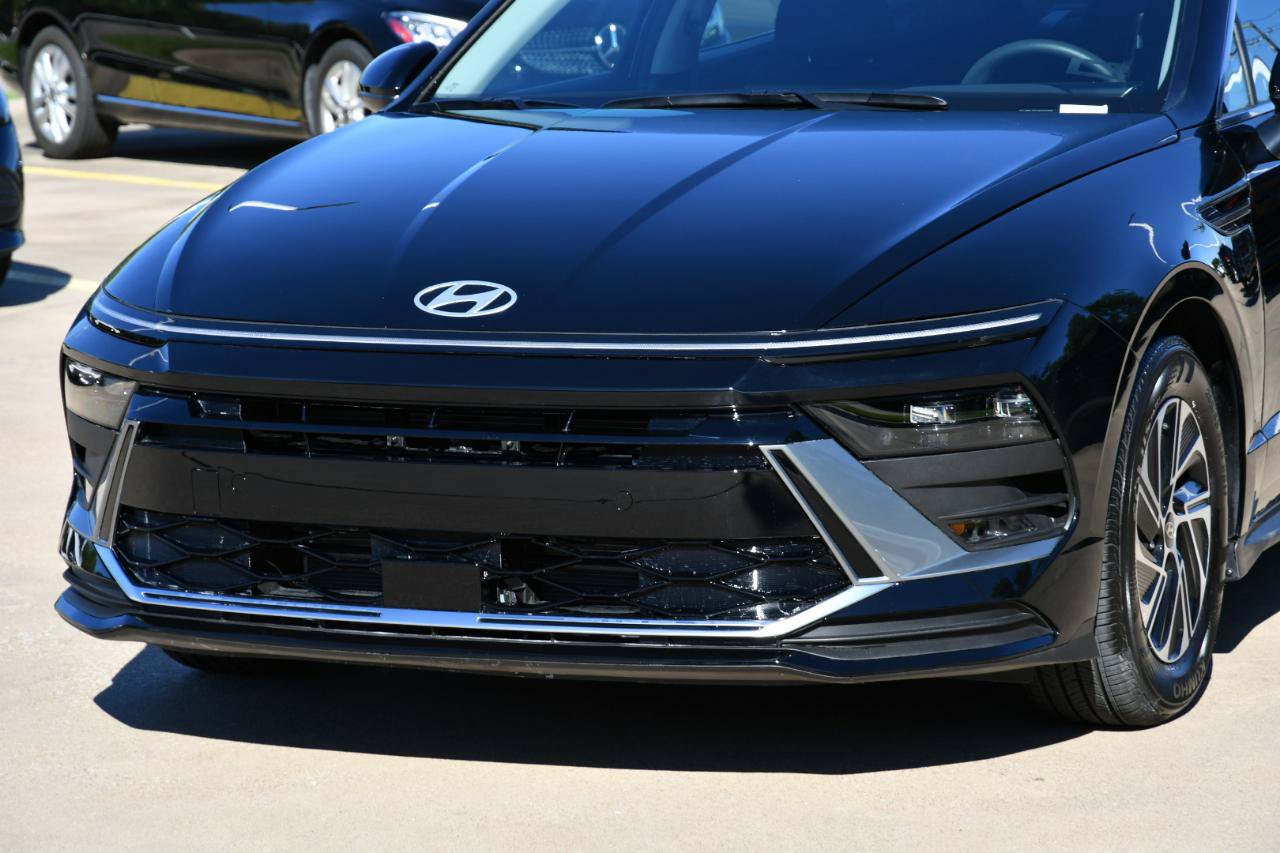 Used 2026 Hyundai Sonata Blue FWD image 3