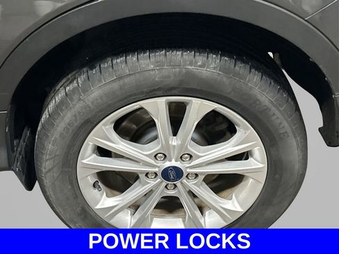 Used 2019 Ford Escape SE image 13