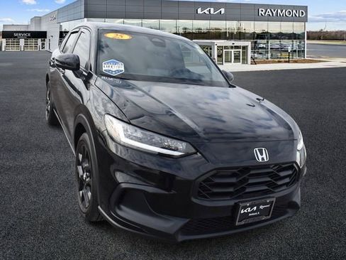 Used 2025 Honda HR-V Sport image 9