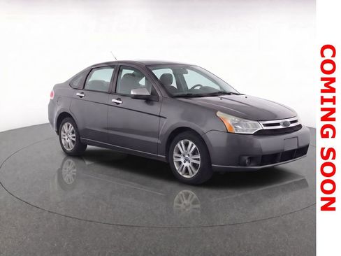 Used 2010 Ford Focus SEL image 3