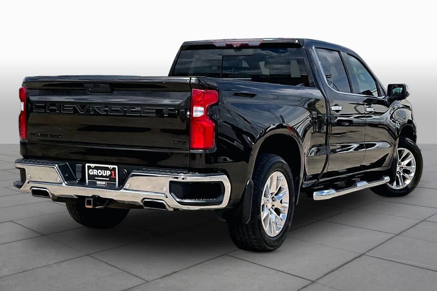 Used 2020 Chevrolet Silverado 1500 LTZ w/ LTZ Premium Package AWD/4WD image 13