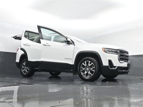 Used 2023 GMC Acadia SLT image 33